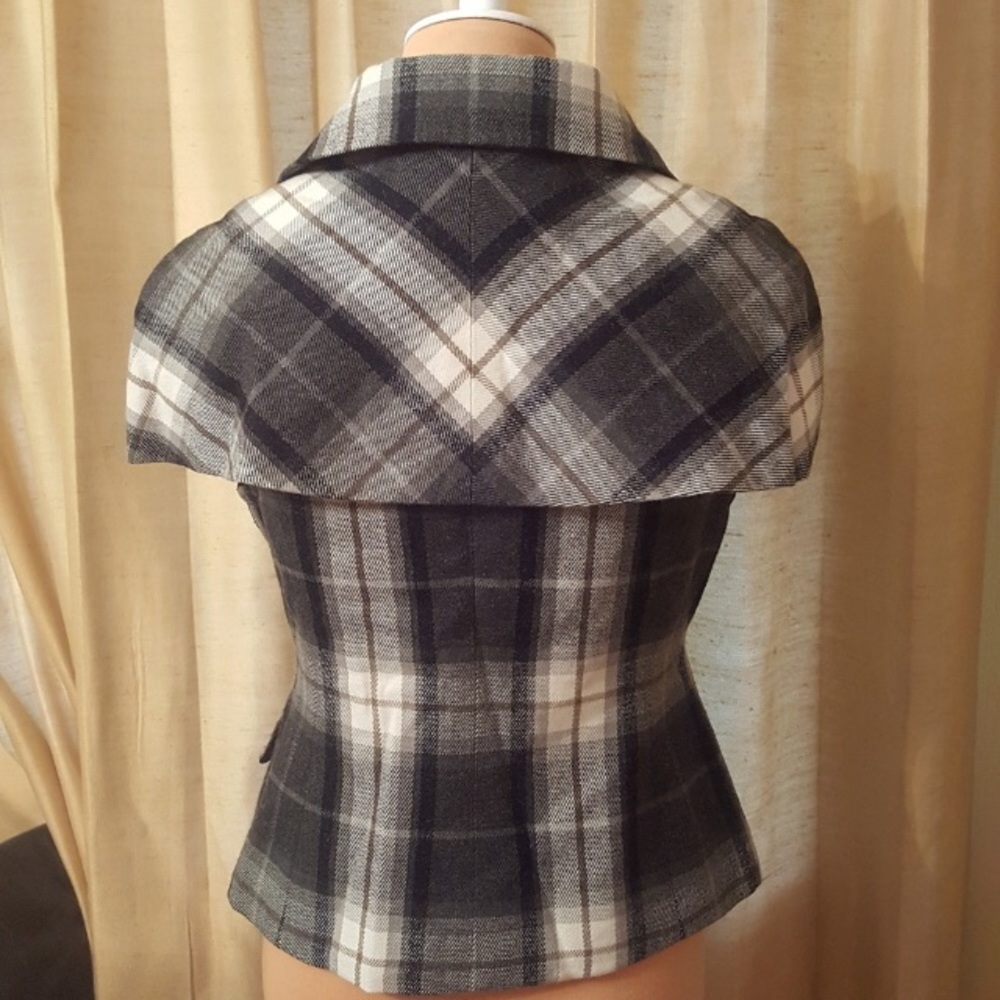 The Limited Convertible Vest-Cape Bolero - Picture 4 of 8